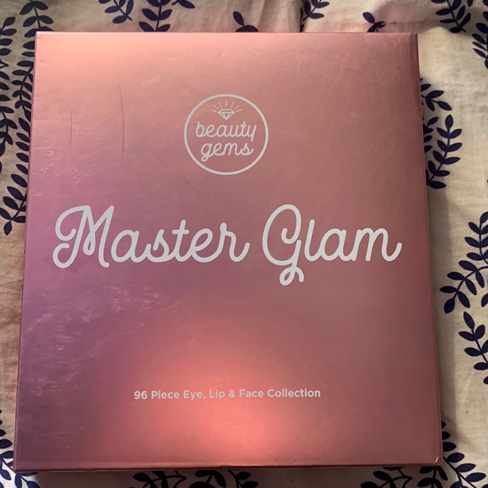 Master Glam Makeup Collection